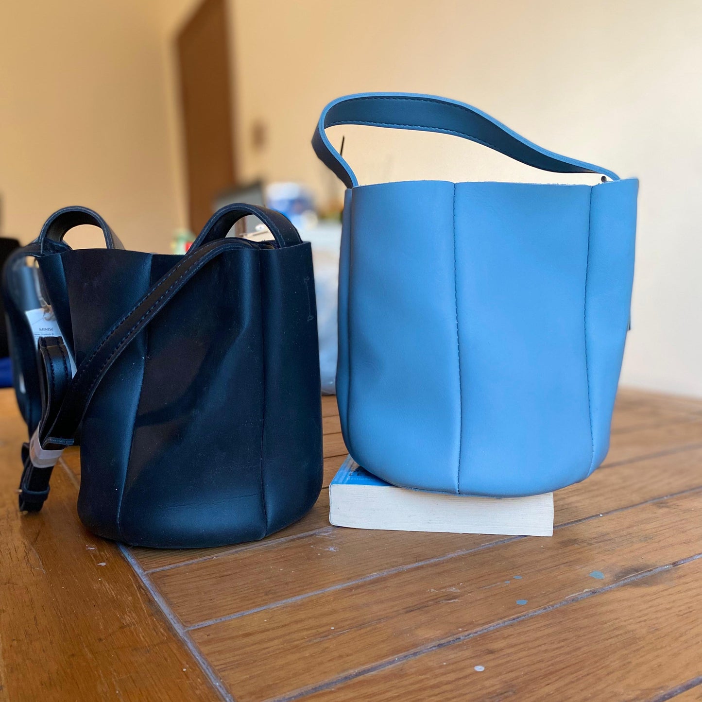 Miniso - Flower Shoulder Bag