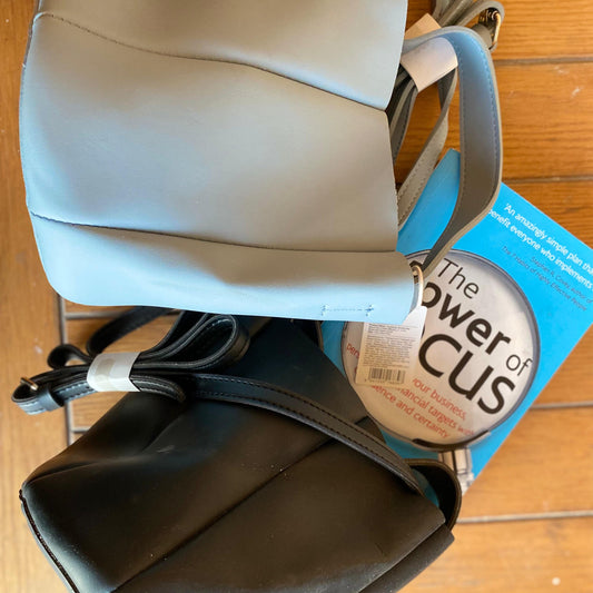 Miniso - Flower Shoulder Bag